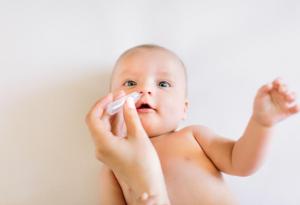 Защо първата хрема на бебето продължава по-дълго