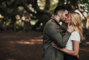 4 причини защо целуваме партньора си прекалено рядко