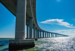 Китай построи най-дългия морски мост в света