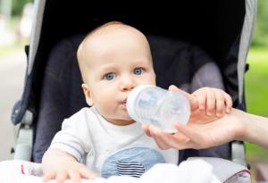 Как да разпознаем дехидратацията при бебетата и малките деца