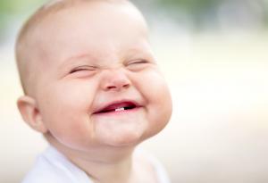По-малко зъби като бебета, повече срещи със зъболекаря като големи 