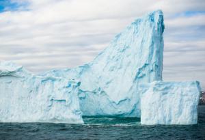 Мистериозен източник на радиация разтапя източните ледове на Антарктика