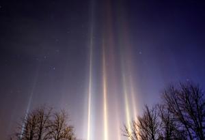 Над Филипините се появиха отново странни стълбове светлина