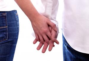 10 психологически ефекта на несексуалното докосване