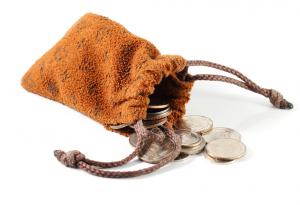 Пари назаем