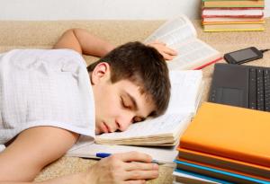 През седмицата учениците масово не си доспиват 