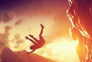 Защо потрепваме миг преди да заспим?