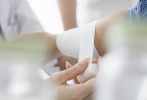 Самолекуващ се материал затваря рани за секунди