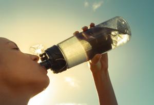 Колко вода е добре да пием?