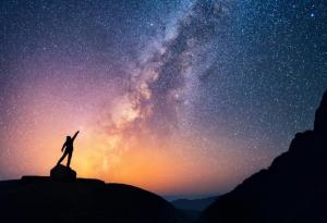 Зад Млечния път се крият стотици галактики