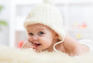 Бебетата помнят родния си език дори никога да не са го използвали