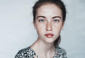 5 признака за липса на витамини, които се изписват на лицето ни