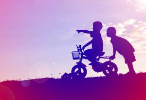 “Слънчеви” момчета в Пакистан се парализират след залез слънце