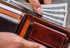 Майка показа на децата си как се печелят парите