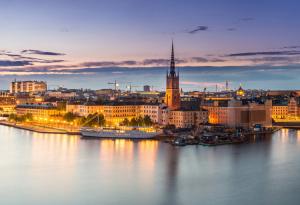 Да си беден излиза скъпо