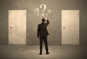 Логическа задача: Стая с две врати