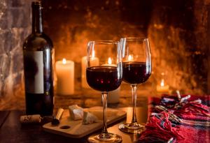 Храни, които ще направят чашата ви с вино по-добра