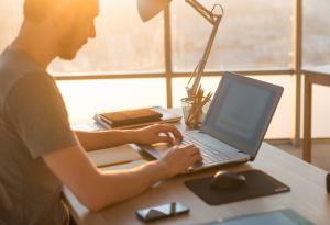 Клавишните комбинации в Windows 10, и не само, които спестяват време