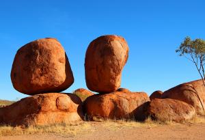 Карлу Карлу или Дяволските мрамори