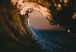 Видео: Колко големи могат да станат вълните цунами?