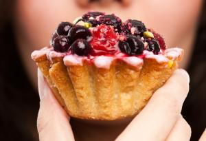 7 ефективни начина да контролирате апетита за сладко и нездравословни храни