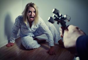 Екзорсистът, който вдъхнови едноименния филм на ужасите, е бил убит от “злонамерена свръхестествена сила”?