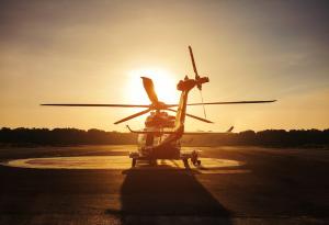 Видео: Какво става, когато синхронизирате камерата си с ротора на хеликоптер?