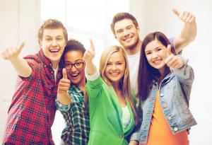 6 невинни жеста, които може да ви докарат бой в чужбина