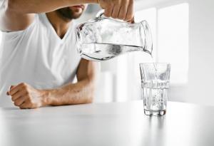 Чистата топла вода - един простичък японски метод за лечение