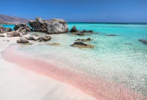 Ще ходите на море в Гърция? Представяме ви 19 от най-добрите местни плажове