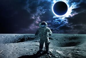 Стивън Хокинг: До 50 г. трябва да се заселим на Луната и Марс