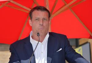 Тони Робинс за мързела и вдъхновението