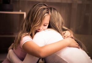 Мамо, дебела ли съм?