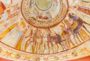 Тракийската гробница в Казанлък - едно от културните наследства на България