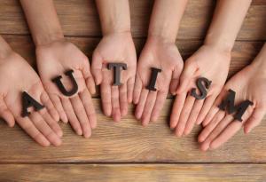 Хората с аутизъм имат необичайно симетрични мозъци