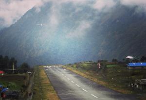 Това е най-опасното летище на света