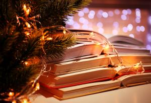 Защо книгата е най-подходящият подарък за Коледа!