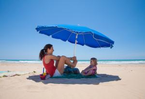 Виц: Нека плува