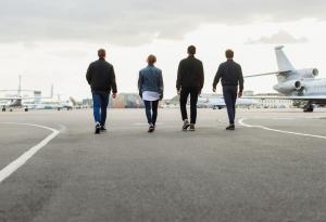 Нещо странно се случва със съвременните приятелства