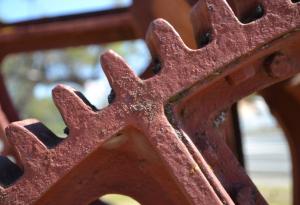 Видео: Преместване на огромна къща 