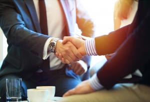 С тези 5 трика ще се харесате на всеки непознат