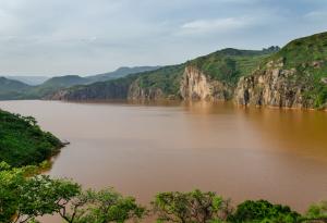 Преди години това малко езеро в Африка уби 1700 само за едно нощ. Все още не знаем защо…