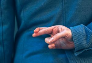 Креативните послъгват повече