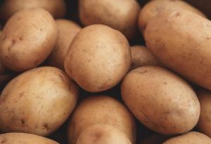 13 практични приложения на суровите картофи