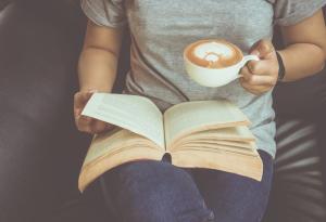 Първи изречения, които ще те накарат да прочетеш цялата книга