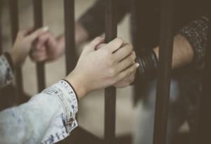 Виц: Като вкъщи