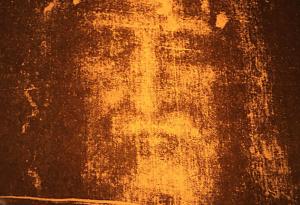 Кървавите петна по Торинската плащаница изглеждат напълно фалшиви