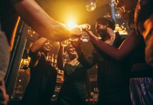 Интелигентността, наркотиците, алкохолът и тютюнът