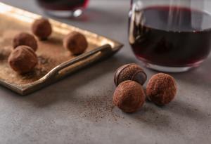 Диета с шоколад, кафе и червено вино намалява риска от преждевременна смърт