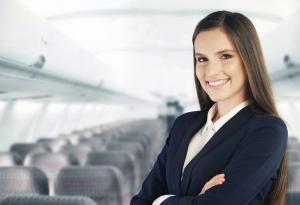 Ето защо стюардесите вече не носят грим